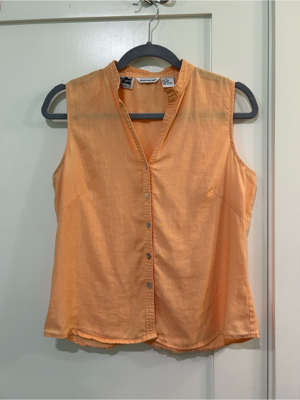 Vintage Sleeveless Button down Top